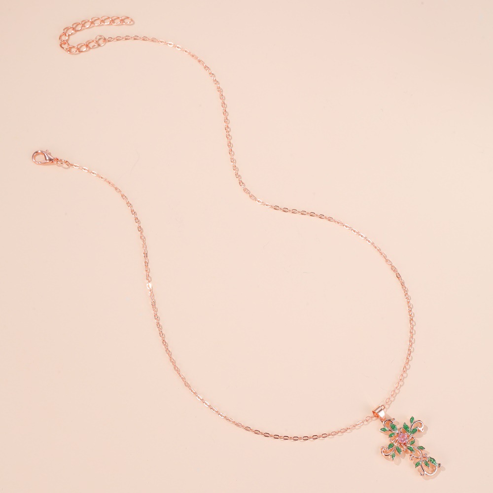 New Necklace Temperament Diamond Clavicle Chain Christian Flower Cross Necklace Clavicle Chain Wholesale Nihaojewelry display picture 9