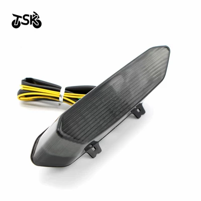 Suitable for Yamaha YZF R1 02-03 motorcycle rear tail light (Tail light) - black
