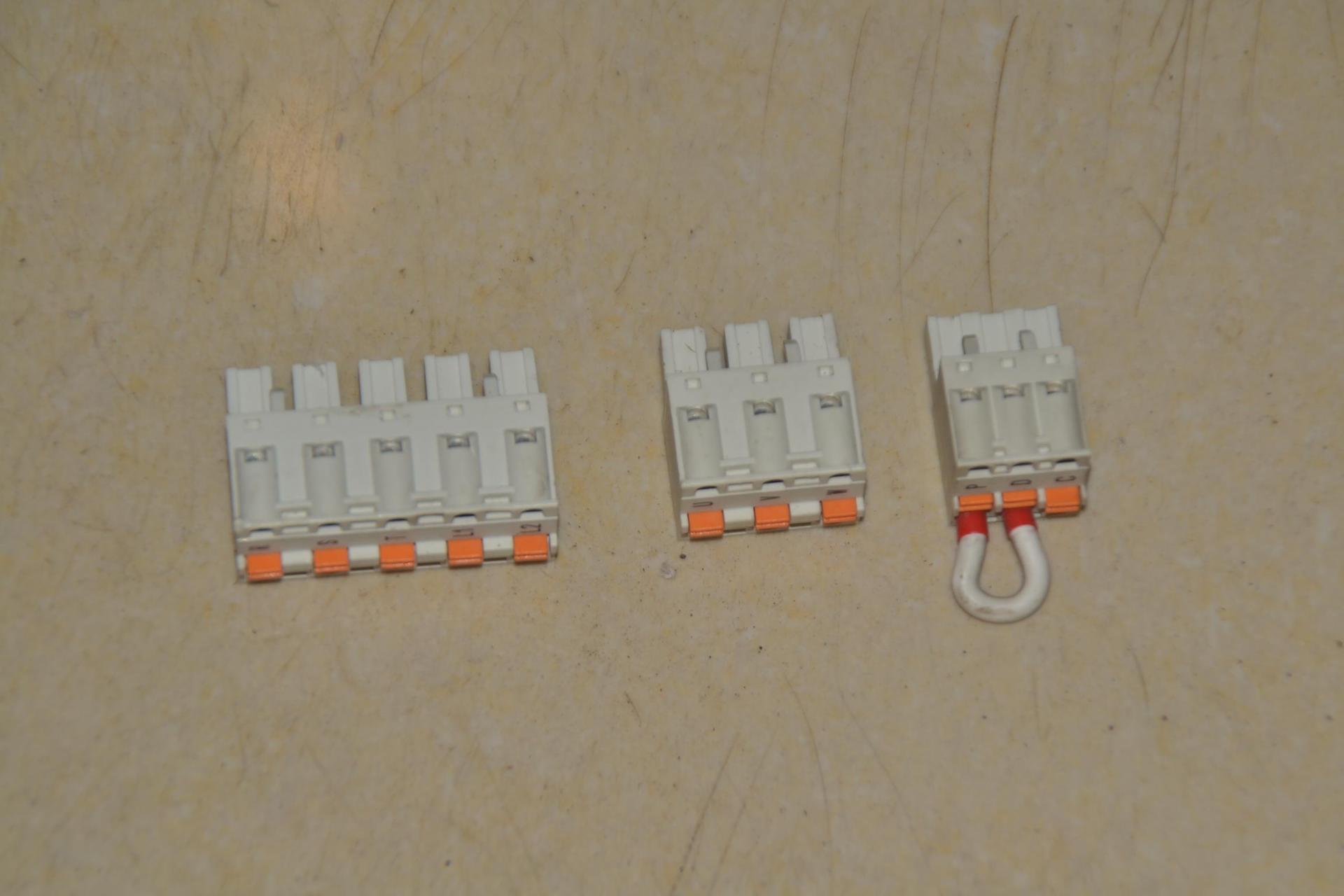 士林 Shihlin SDH 伺服电机驱动器 电源RST UVW PCD强电接线端子