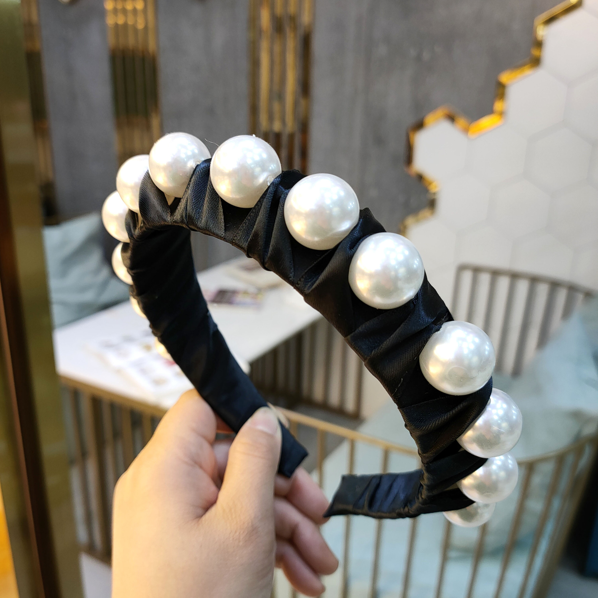 New Hot Sale Pearlheadband Hand-wound High-end Pressure Card Explosion Headband Hair Accessories Ladies Wholesale Nihaojewelry display picture 5