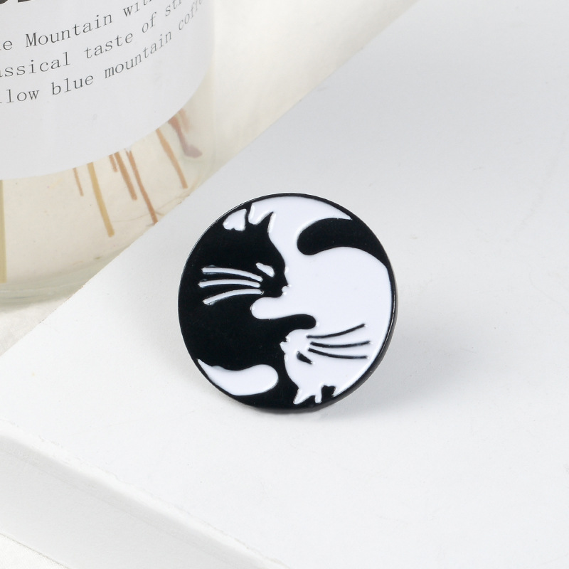 Novelty Cat Alloy Enamel Women's Brooches display picture 5