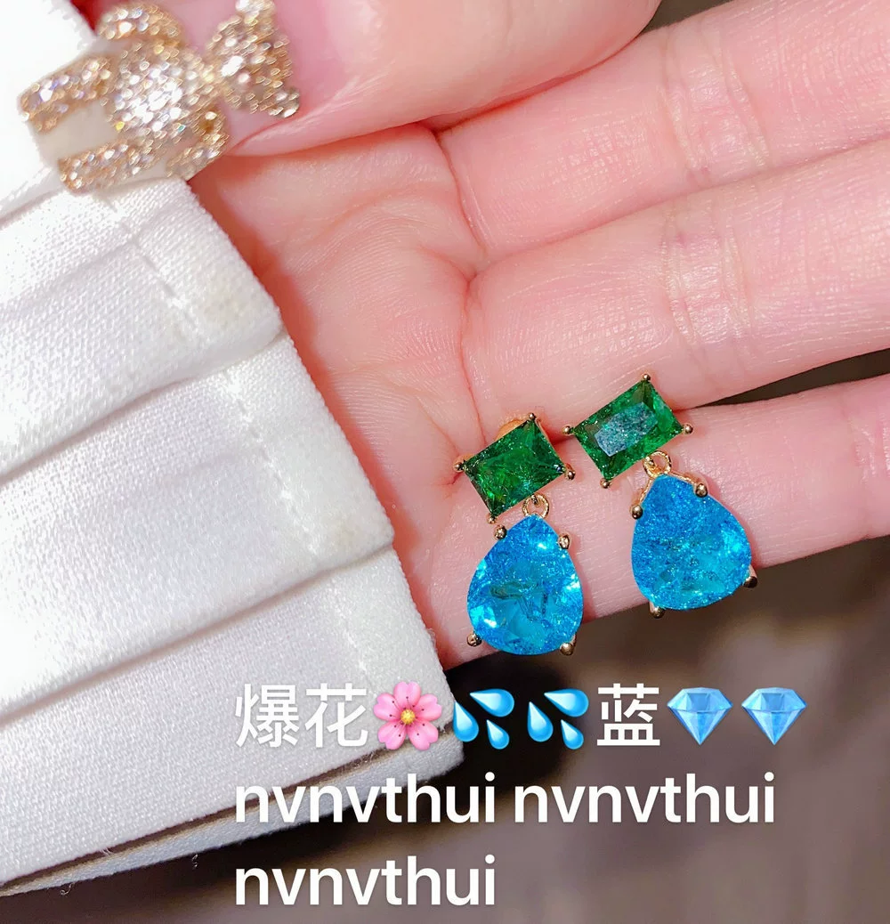 Цирконий, серебряная игла, серьги, образец золота 750, образец серебра 925