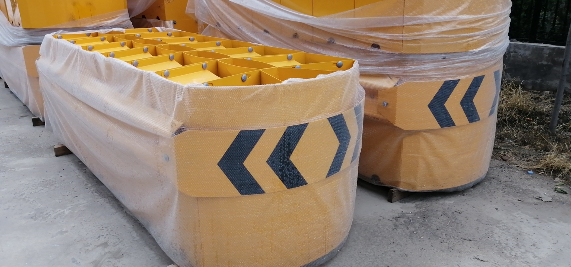 可导向型防撞垫隧道口分流处高速公路可导向防撞垫生产厂家