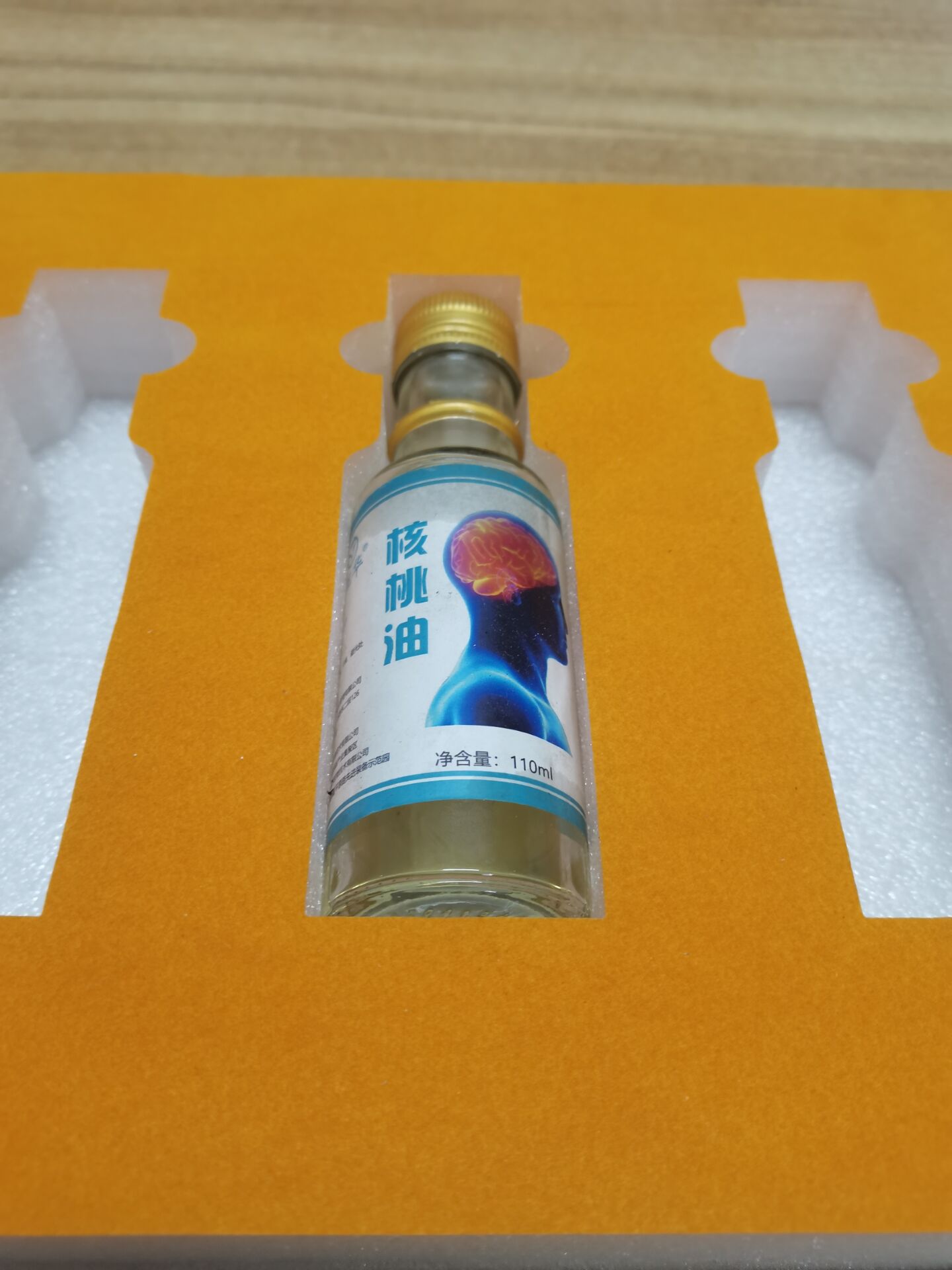 厂家直销白色EPE表酒瓶金黄绒红色绒布长绒防震包装泡沫内衬