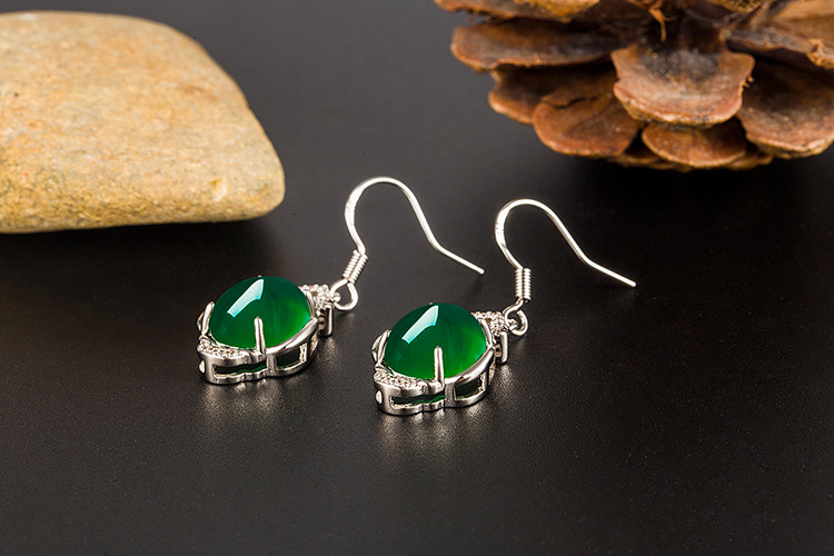 Retro ethnic green chalcedony earrings female microinlaid zircon long green agate copper earringspicture4