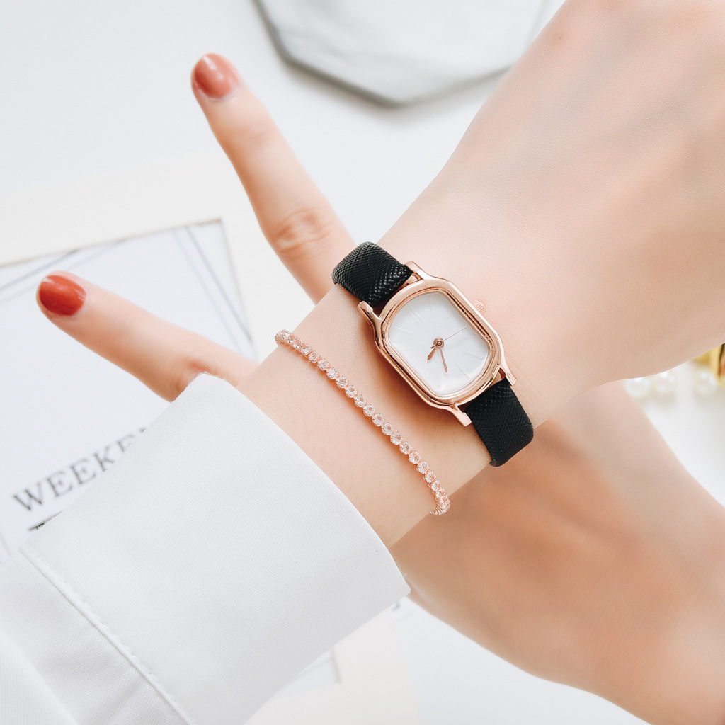 Watch Image 12