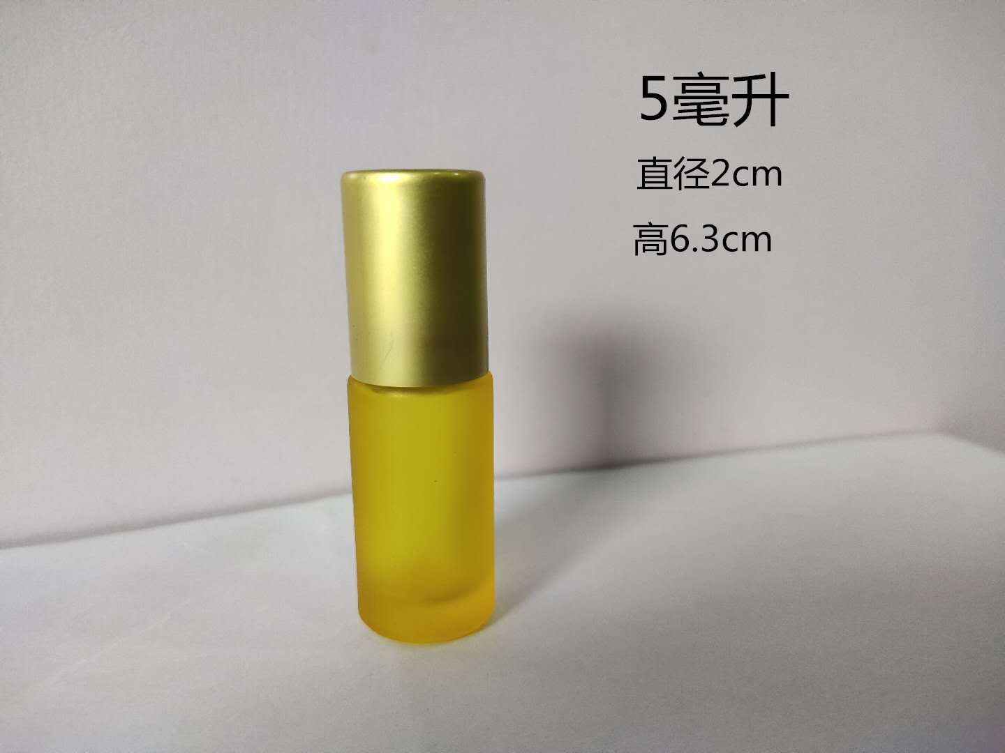 Doterui 10ml botella de bola de rodillo esmerilado colorido botella de cuentas botella de aceite esencial de vidrio botella de aceite de labios botella vacía entrega de fábrica