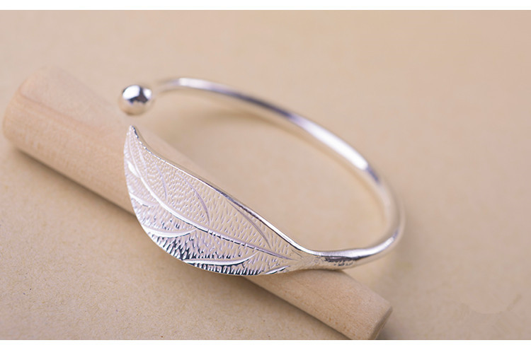 Fashion S925 Sterling Silver Leaf Glossy Open Bracelet display picture 8