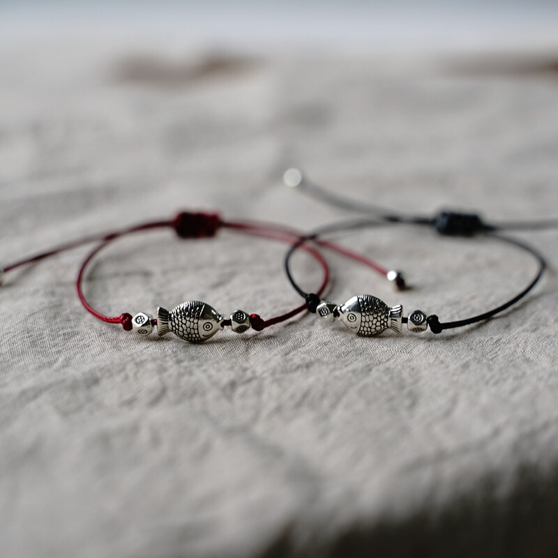 New Korean fashion kiss fish bracelet female ins design small fish bracelet lovers online red bracelet wholesale New Korean fashion kiss fish bracelet female ins design small fish bracelet lovers online red bracelet wholesale