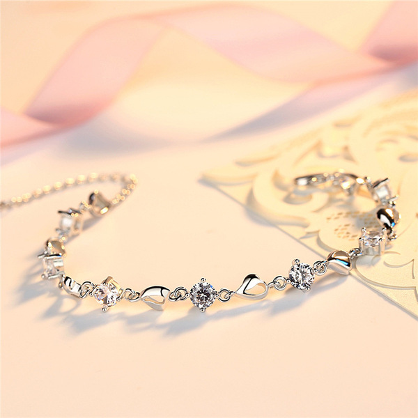 Copper bracelet heart shaped with zircon
