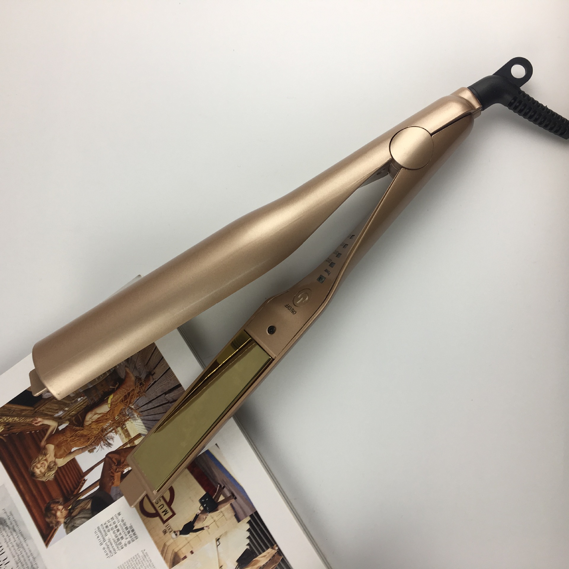 Hair Straightener Image 7