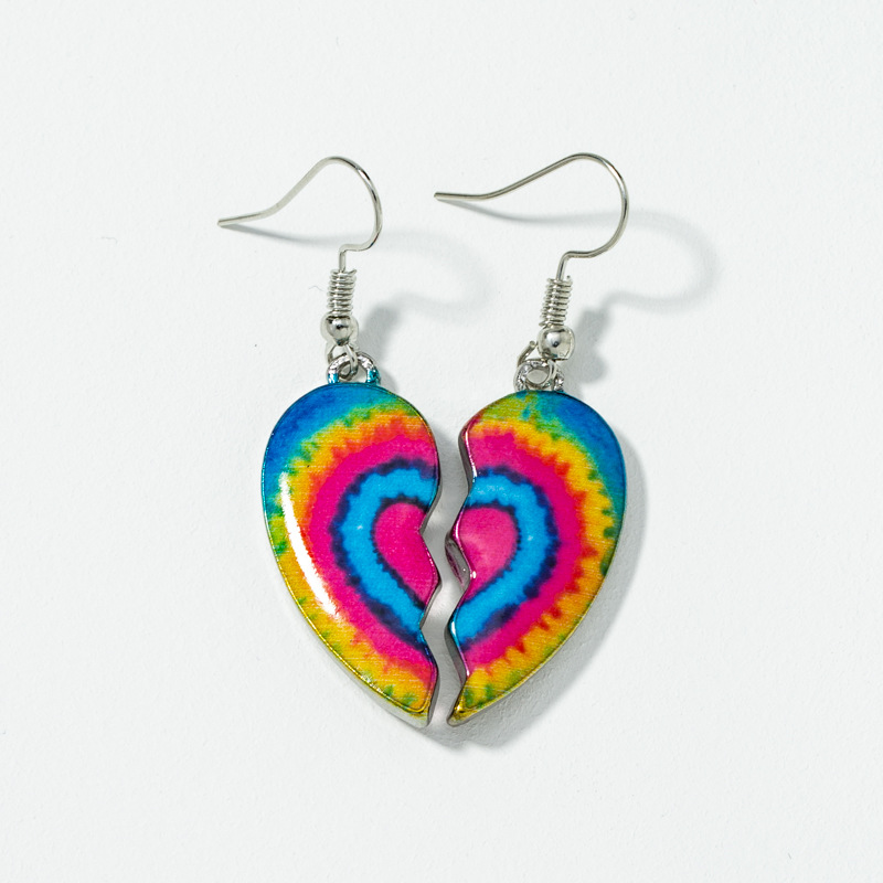Fashion Simple Heart-shaped Earrings display picture 1