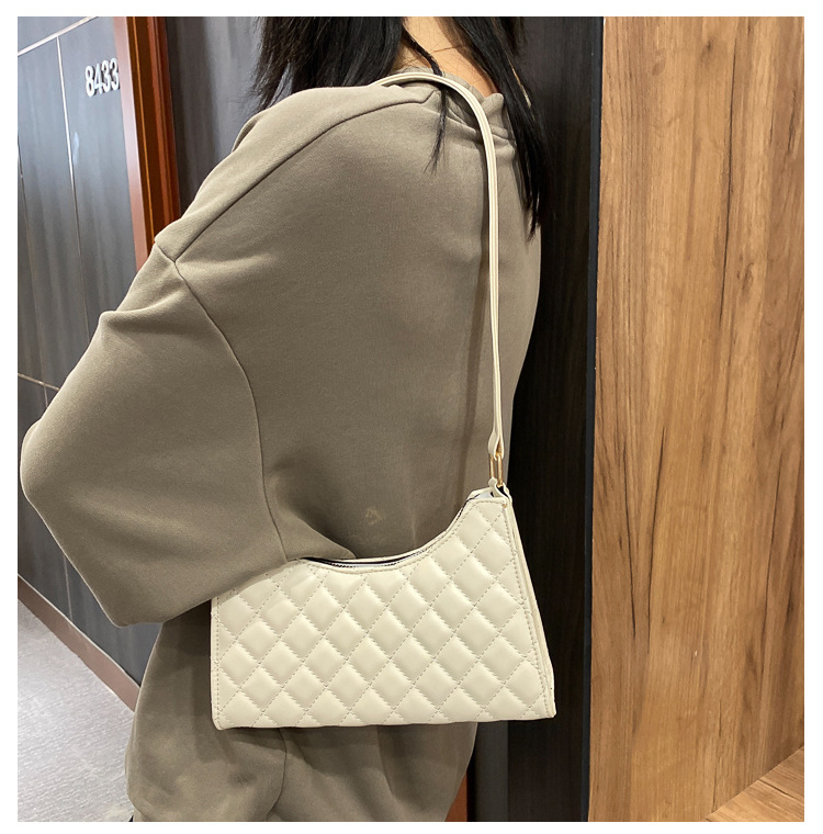 New Chain Fashion Wild Trendy Rhomboid Bag display picture 27