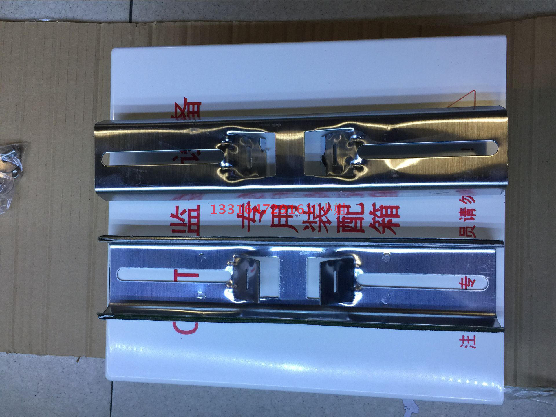 监控立杆防水箱安装支架 电线杆灯杆不锈钢抱箍架 防水箱抱柱支架