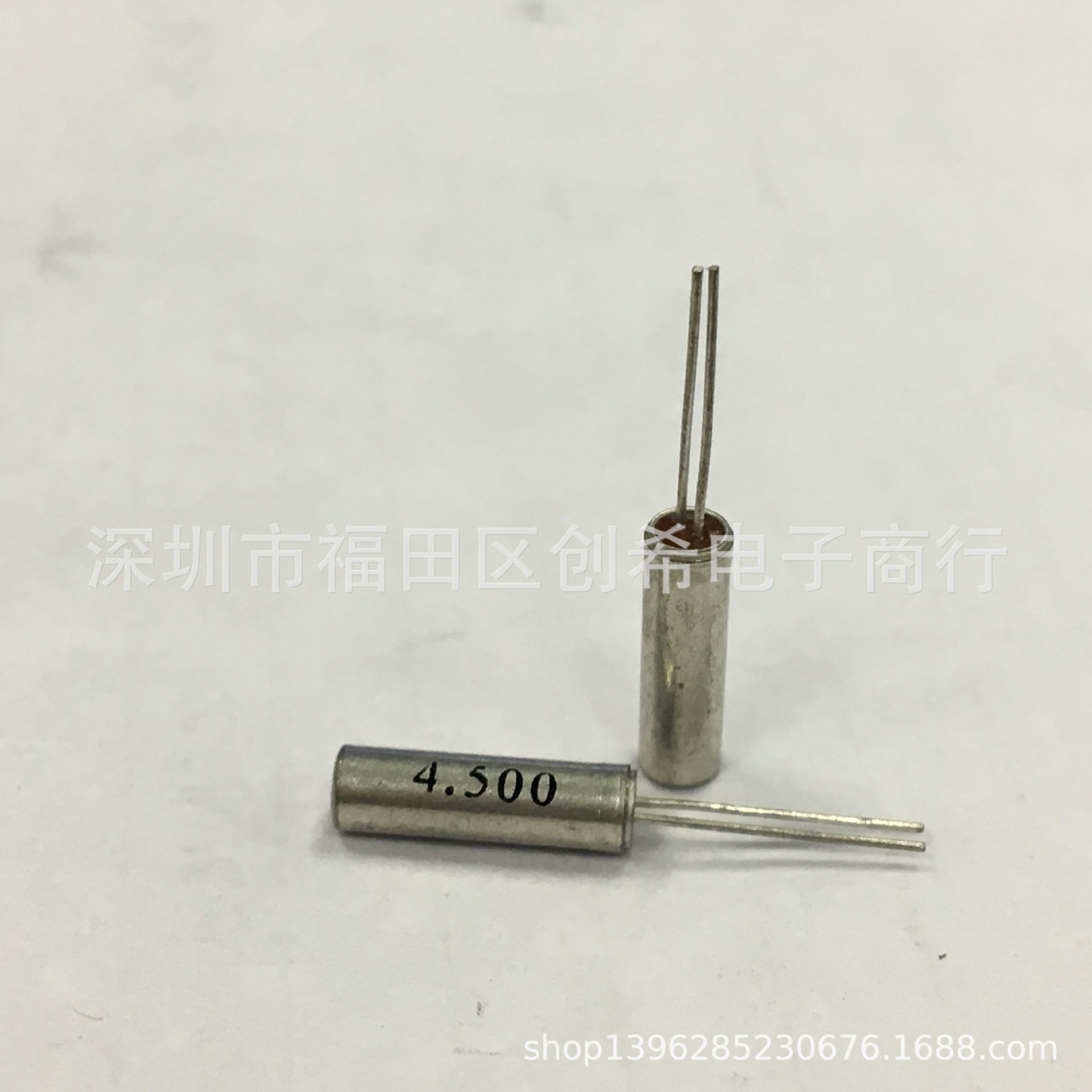 直插无源晶振4.5MHZ  3*10 晶体 4.5M  JU310  圆柱形 4.500MHZ