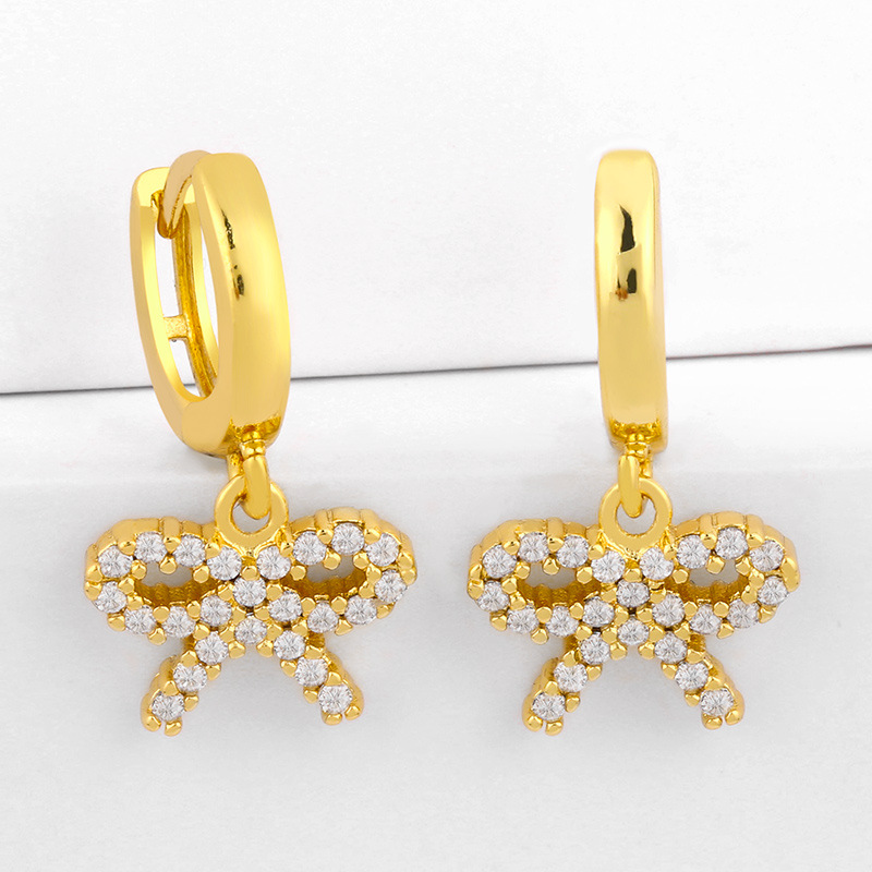 New Fashion Diamond Stud Earrings Wholesale display picture 4