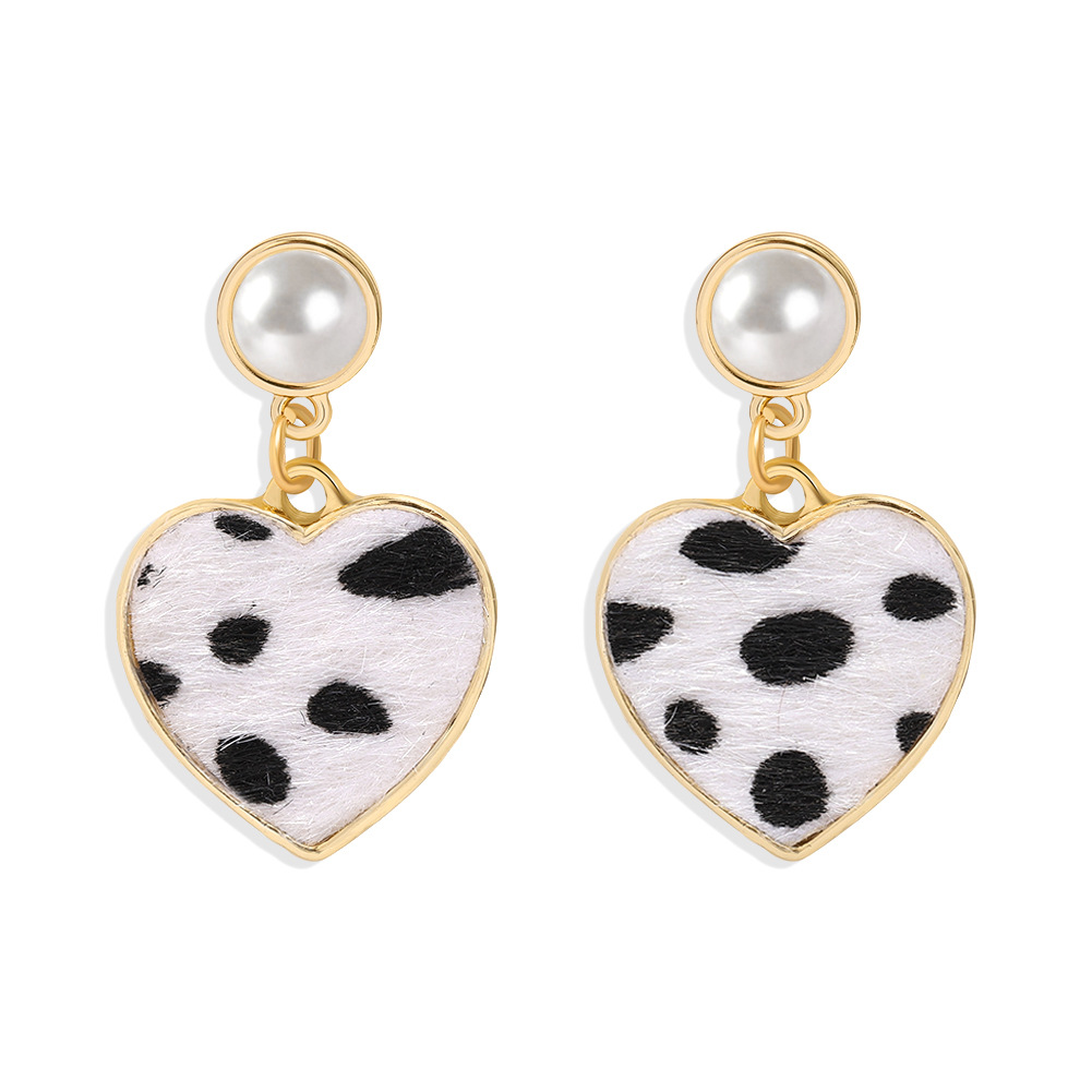 925 Silver Needle Fashion Pearl Leopard Pattern Earrings display picture 10