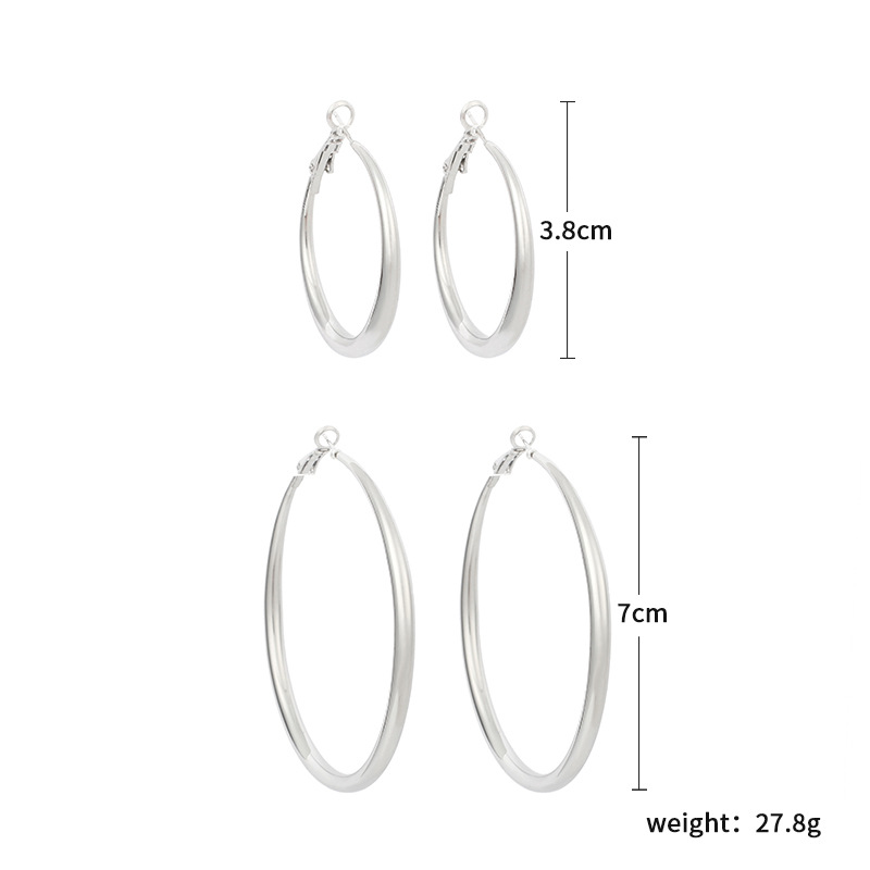 New Trendy Ear Hoop Earrings Feminine Ring Exaggerated Large Hoop Earrings Wholesale Nihaojewelry display picture 15