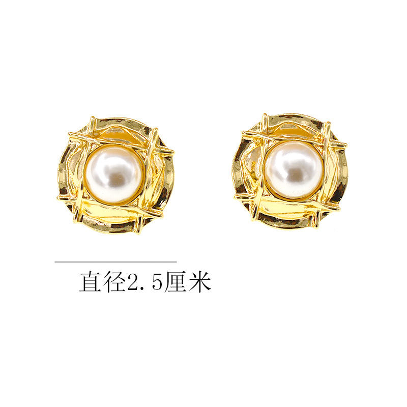 New Fashion Vintage Retro Pearl Earrings 925 Silver Needle Simple Earrings Wholesale display picture 5