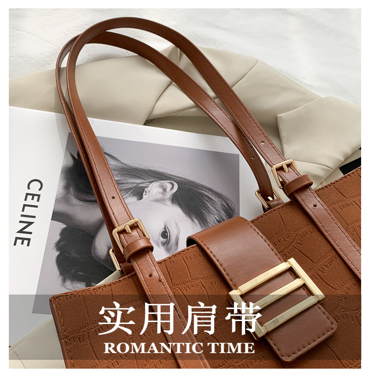 Korean Women's Bag Fashion Handbag Underarm Casual Small Square Bag display picture 23