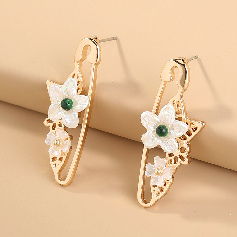 Fashion Plum Flower Pin Earrings display picture 4