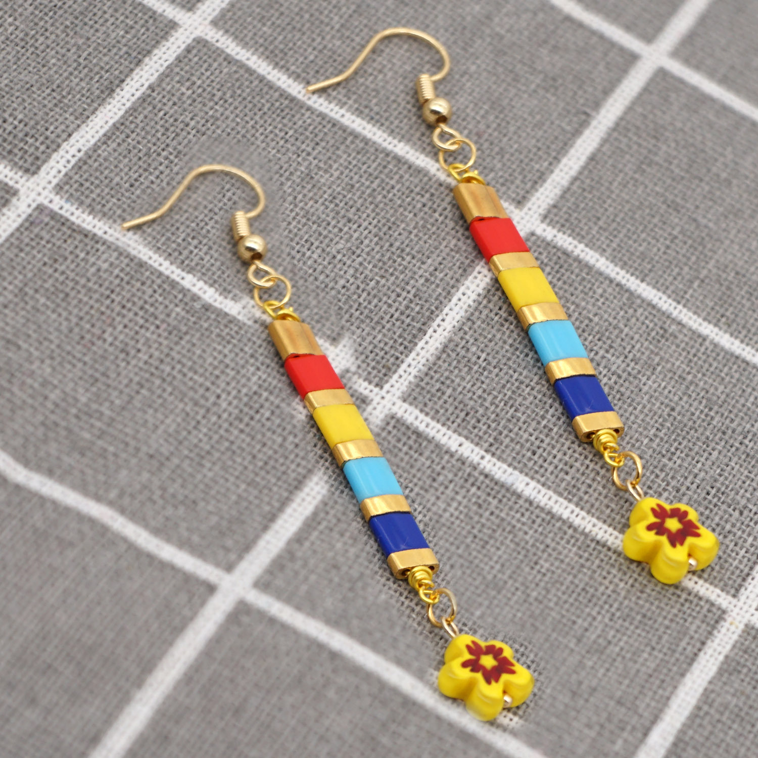 Pendientes De Margaritas Con Cuentas De Color Bohemio display picture 15