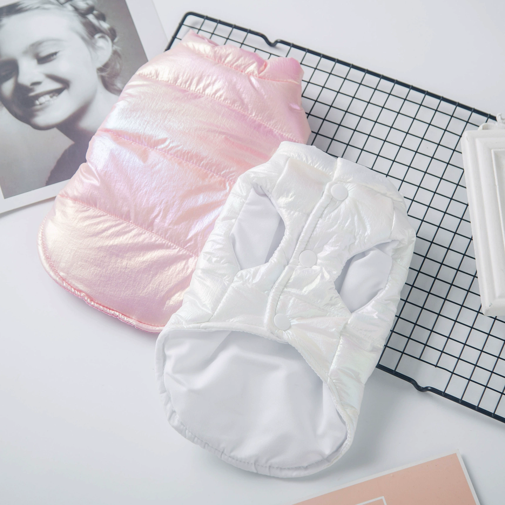 Лазерный яркий жилет Осенне-зимняя одежда Хлопковая одежда для домашних животных Одежда для щенков Маленькая собака Кошка Тедди Горький медведь Schanery