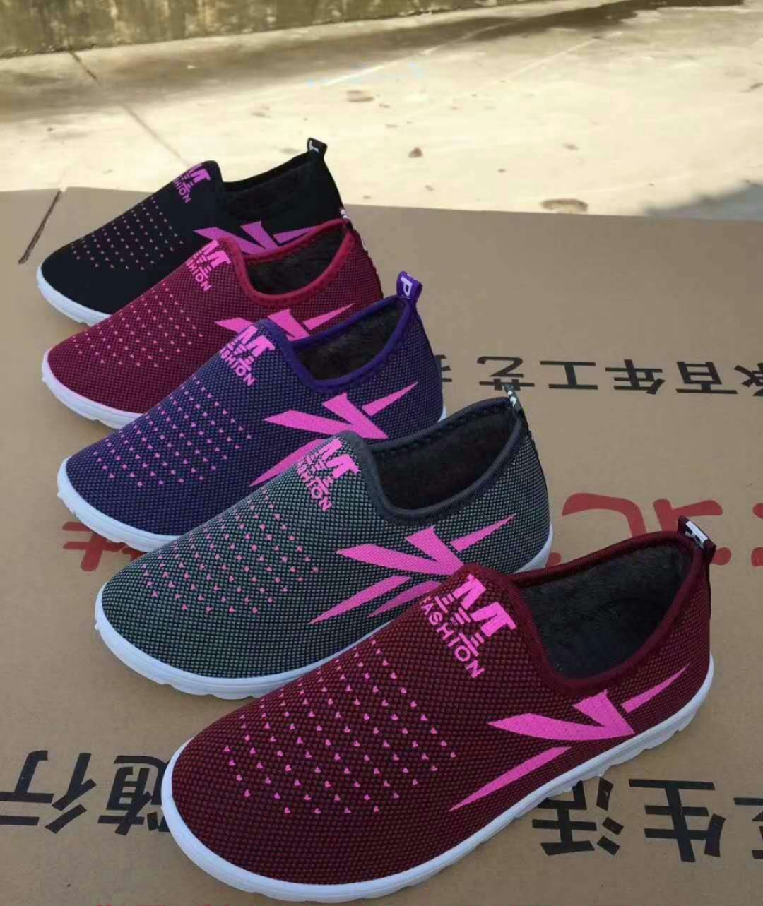 10427048206_886279762