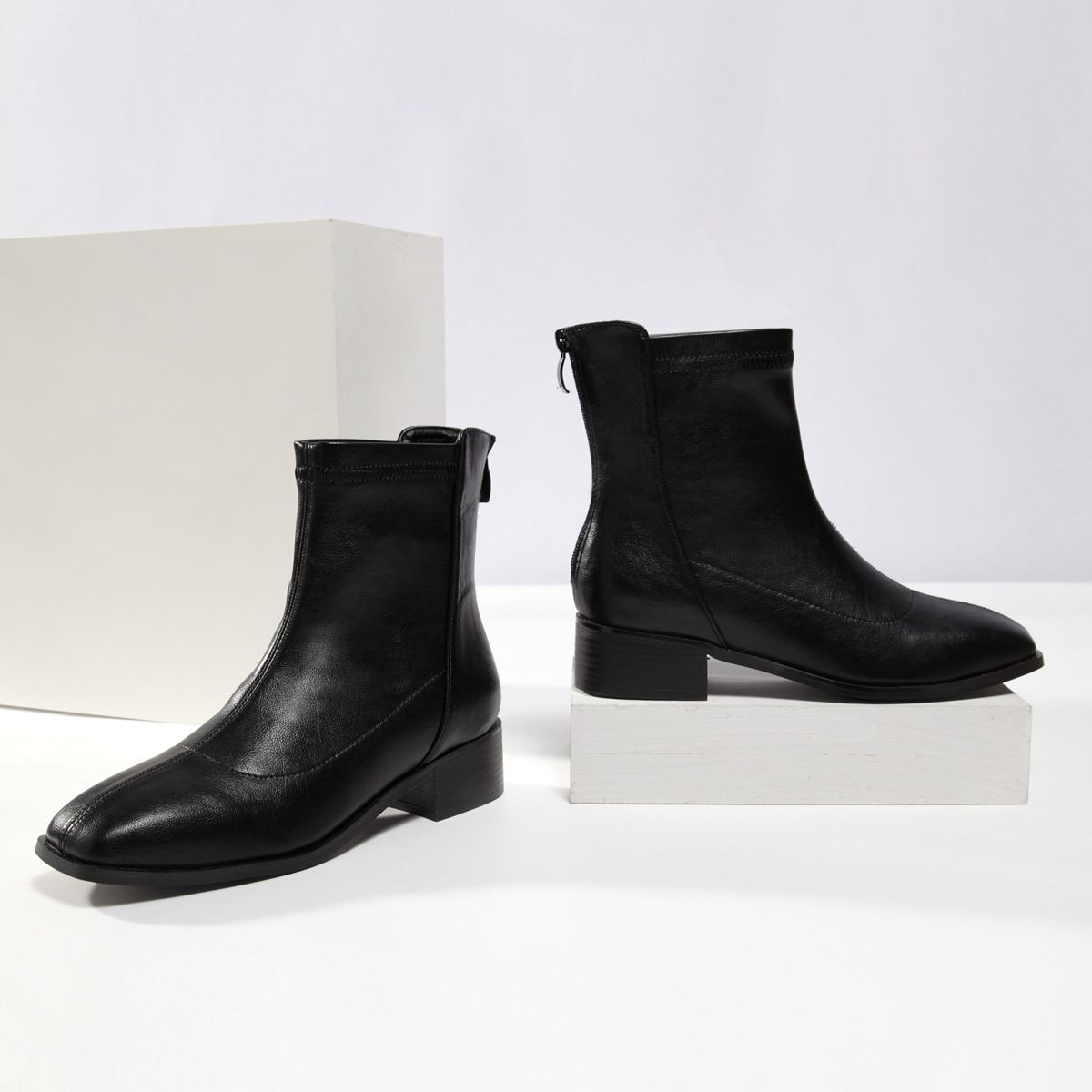 2021时尚短靴实体店网店批发分销舒适跑量平底黑色PU皮靴定制加工