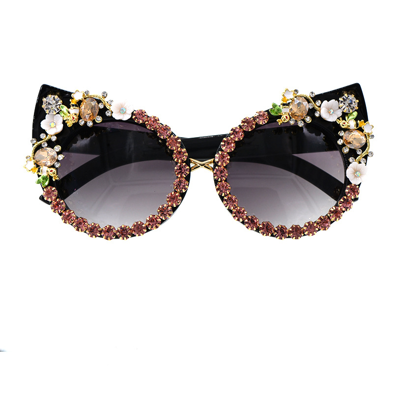 Fashion New  Personality Korean  Diamond Cat Eyes Uv Protection Fashion Wild Carved Baroque Sunglasses Sunglasses Nihaojewelry Wholesale display picture 10