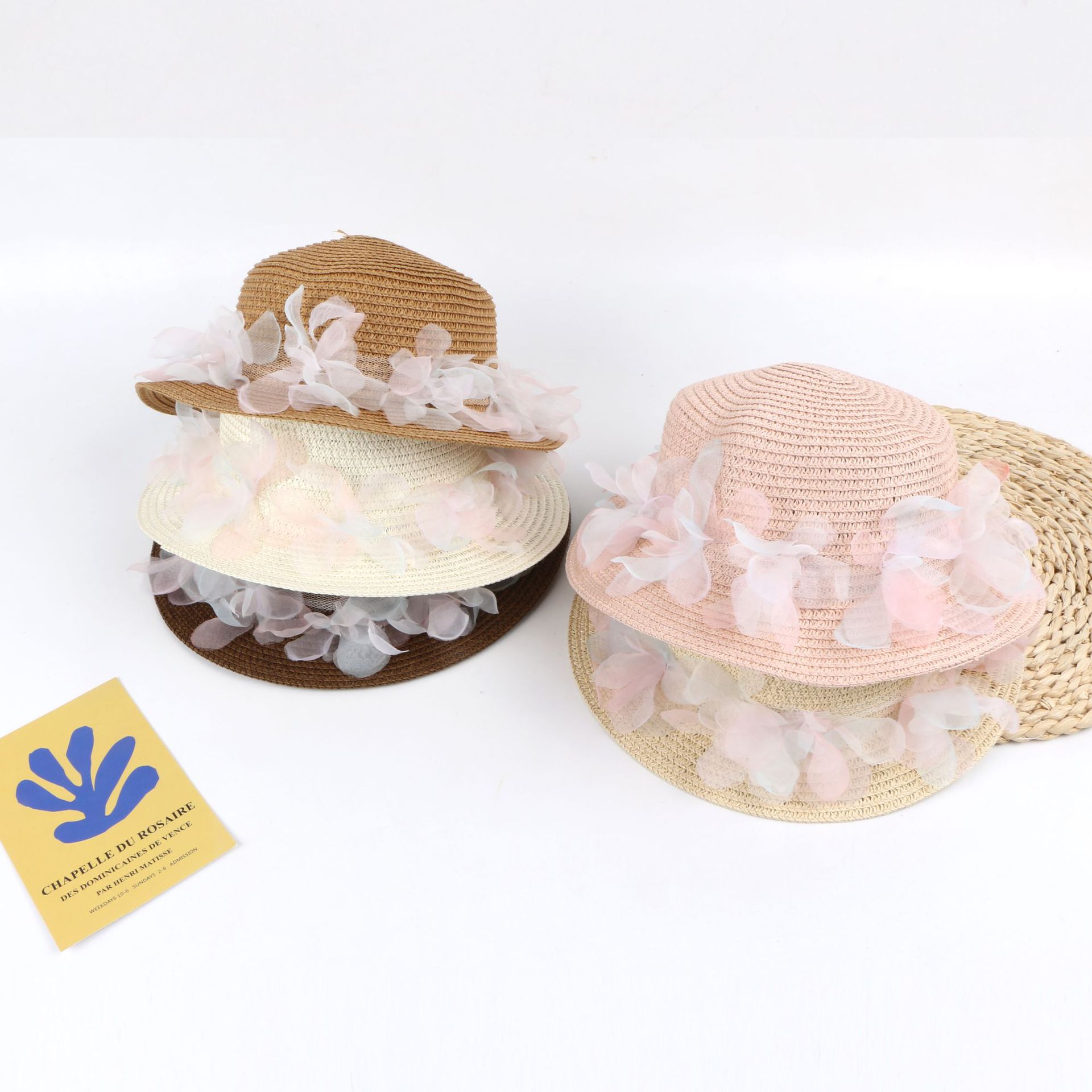 New Fashion Sunscreen Sun Straw Hat Bowknot Children Big Brim Sun Hat display picture 11