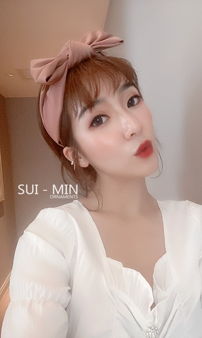 Korean Fashion Bow Satin Headband Simple Solid Color Wide Edge Headband Fashion Wild Hair Hole Hair Accessories display picture 18