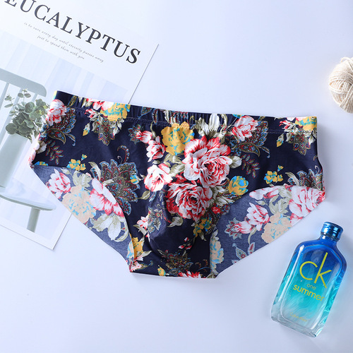 3D stamped seamless ice silk men's underwear super breathable briefs comfortable summer close-fitting sexy temptation shorts batch