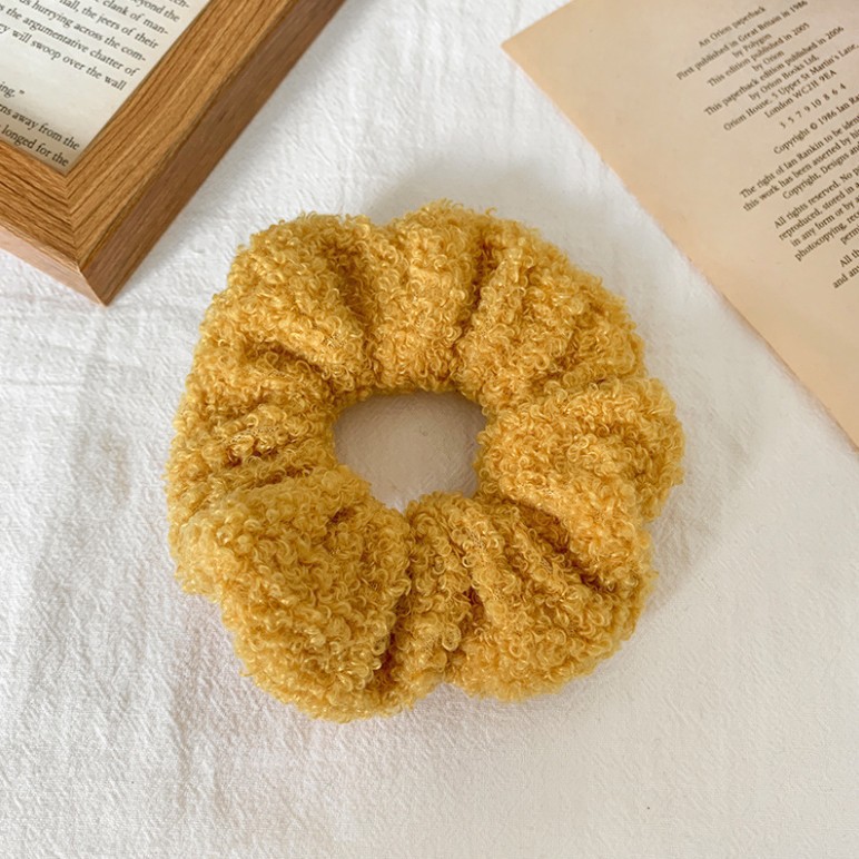 Anillo de pelo de intestino grueso de lana de cordero amarillo