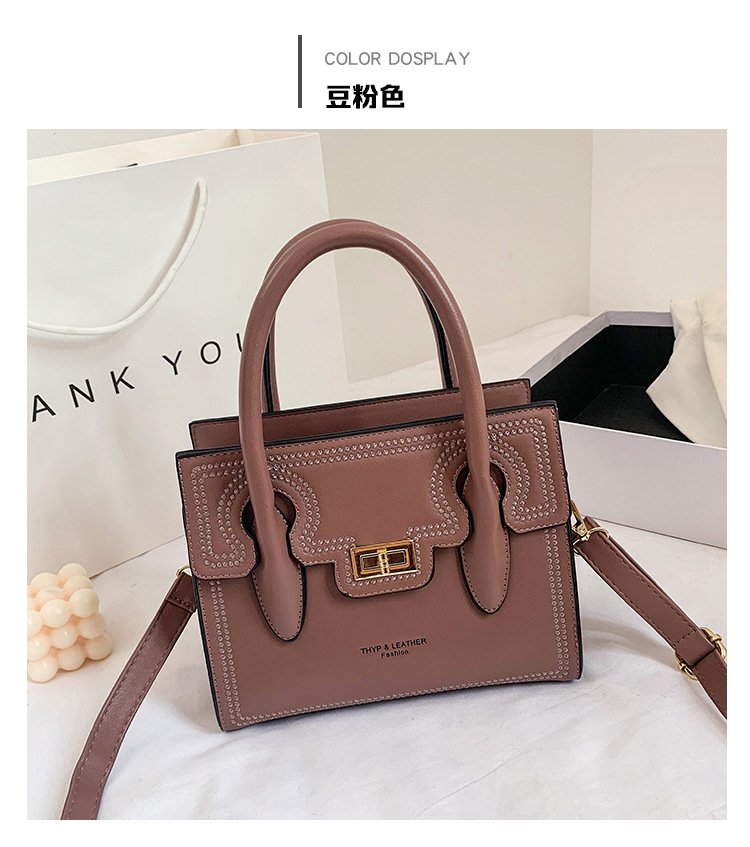 Autumn And Winter New Fashion Embroidery Thread Tote Portable Messenger Bag display picture 29