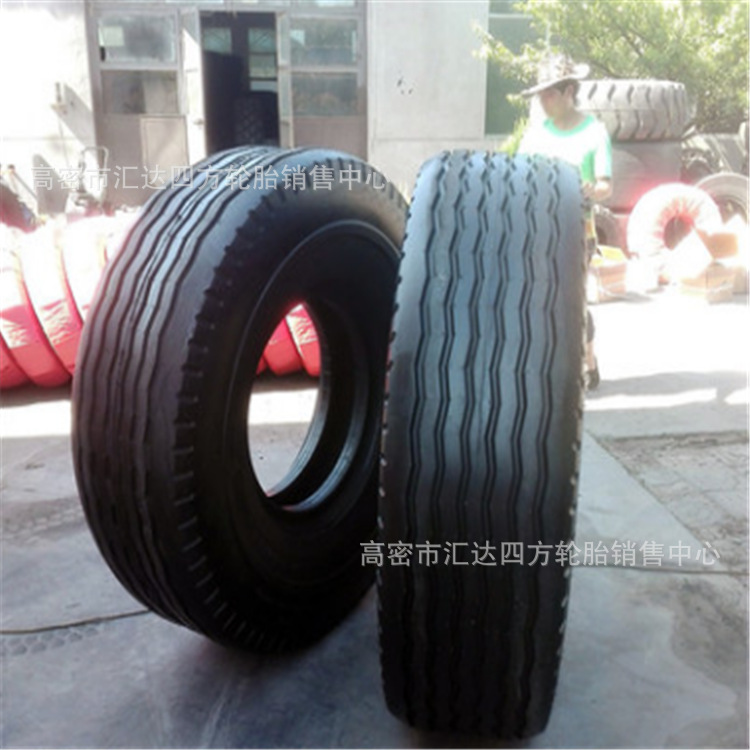 现货供应21.00-25 沙漠轮胎  导向花纹 货车轮胎 批发