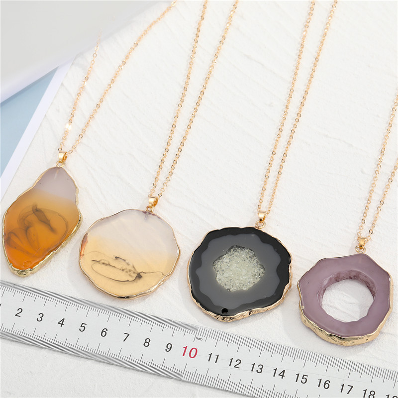exaggerated personality imitation agate rough resin necklace