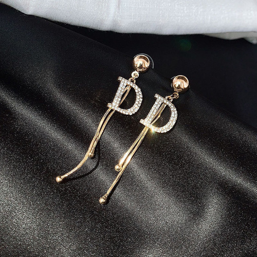 Korean version of the new S925 silver needle temperament full diamond D letter long earrings fashion tassel earrings Internet celebrity women's earrings
