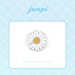 Quan Zhilong's same small daisy flower brooch for women, cute Japanese sunflower badge cartoon pin, personalized accessories