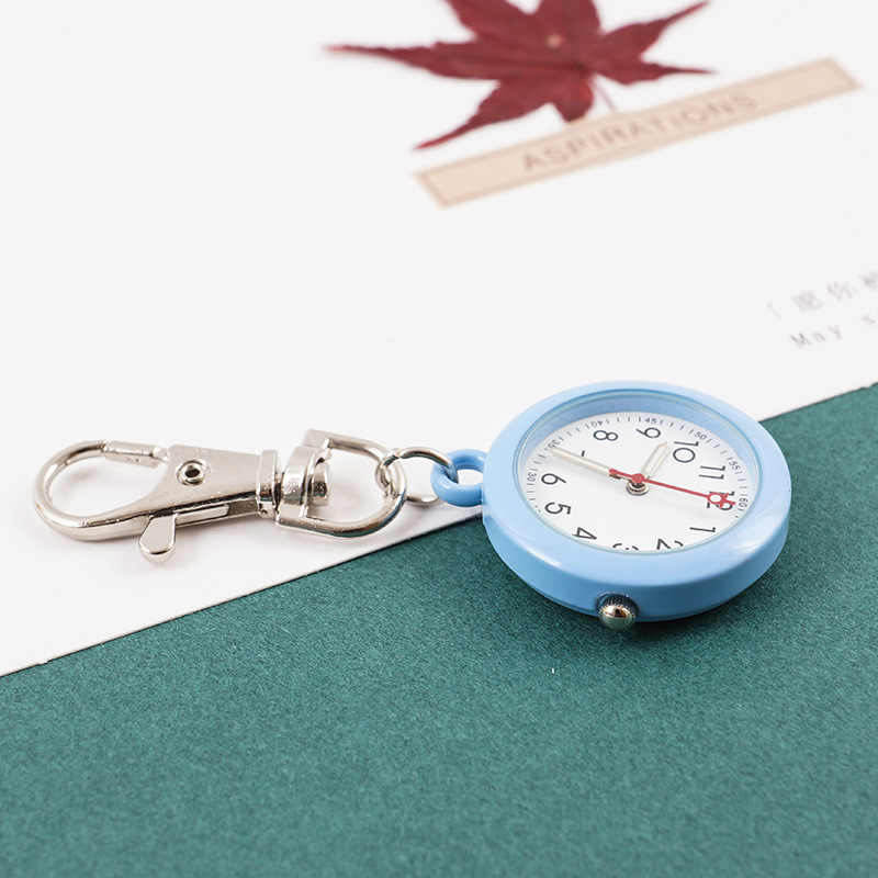Nuevo reloj de enfermera del fabricante examen de las mujeres reloj de cuarzo lindo reloj colgante de médico estudiante femenina reloj de bolsillo con clip en el pecho