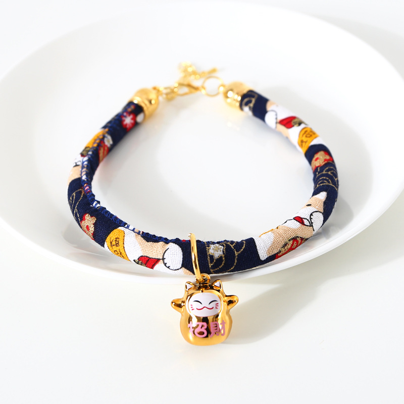 Japón y flores de viento para atraer la fortuna gatos campana de bronce ajustable mascotas gatos perros collares accesorios de comercio exterior
