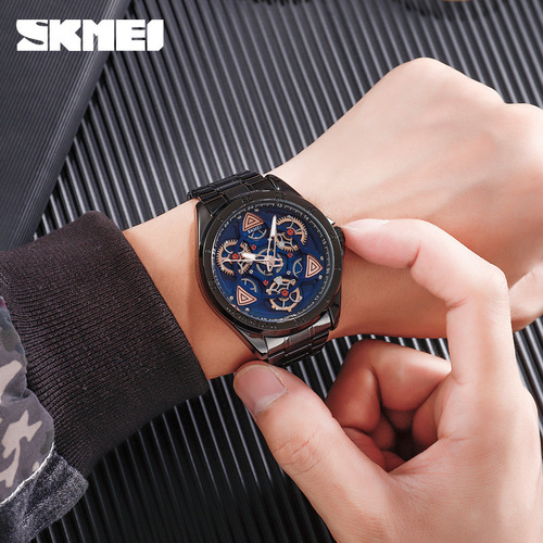 Creative Gear Rotating Quartz Men's Watch with Fashion Mechanical Style, Trendy and Stylish