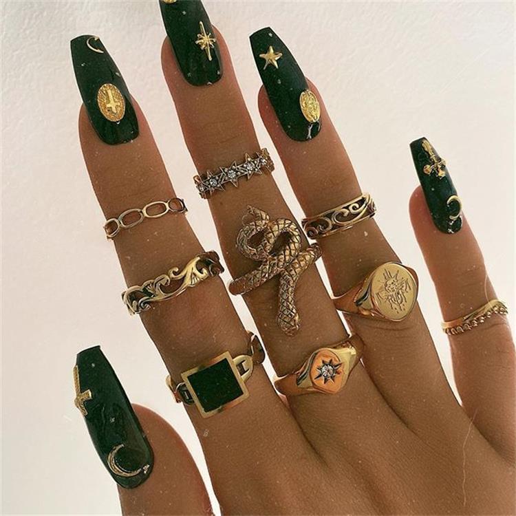 Bohemian Retro Hollow Snake-shaped Diamond Ring 9-piece Set display picture 9