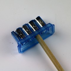 Boratu multifunctional 4-hole pencil sharpener sketch pencil charcoal art special pencil sharpener four-hole pencil sharpener