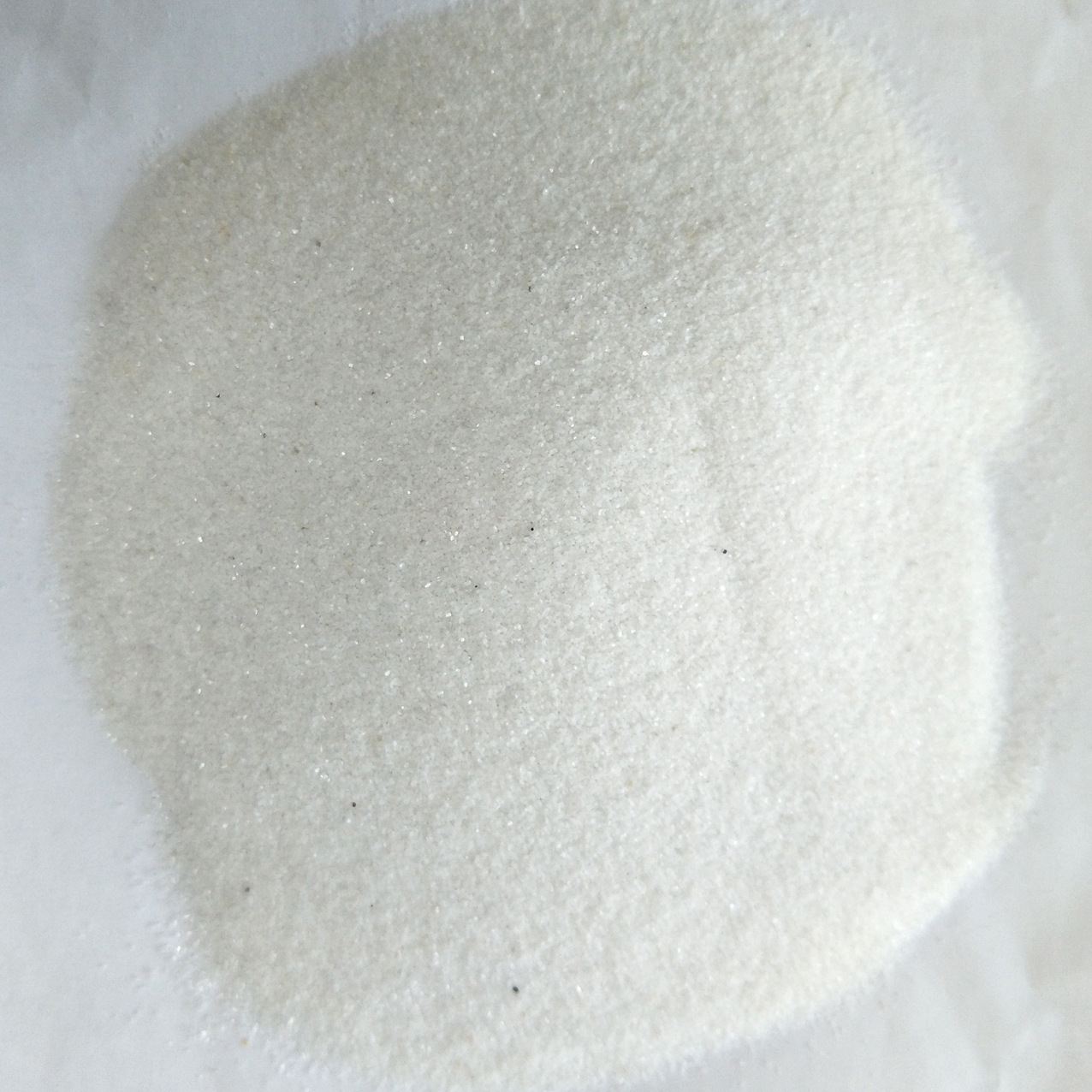 厂家供应雪花白砂 人造地坪用雪花白砂 量大优惠