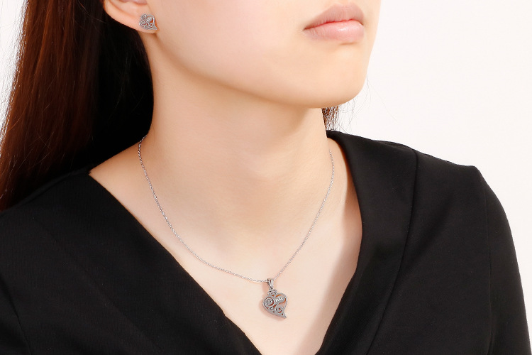 new Korean fashion stainless steel heart-shaped hollow letters mama sets wholesale nihaojewelry