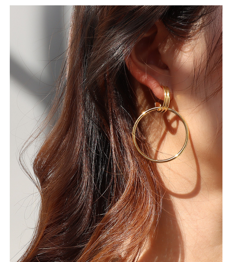 Retro Double Ring Gold Earrings display picture 12