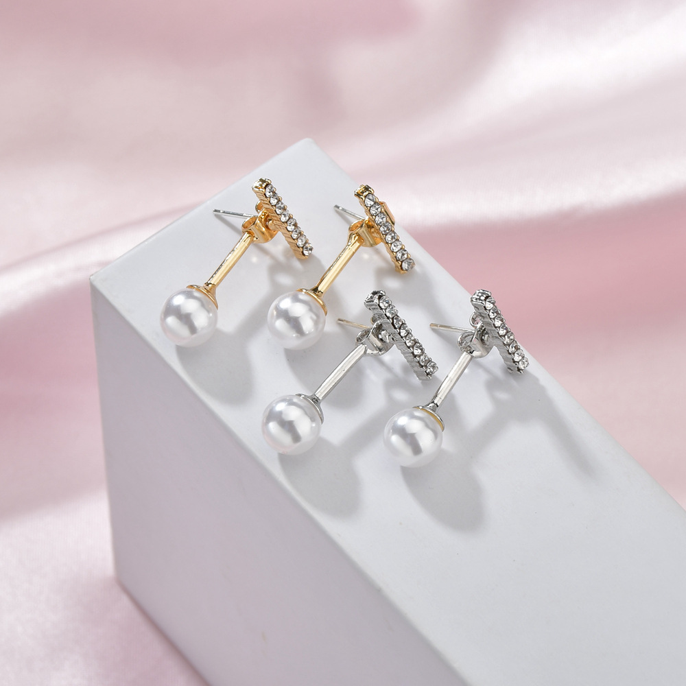 925 Silver Post Straight Pearl Small Stud Earrings Simple Retro Exquisite Pendientes Al Por Mayor Nihaojewelry display picture 1