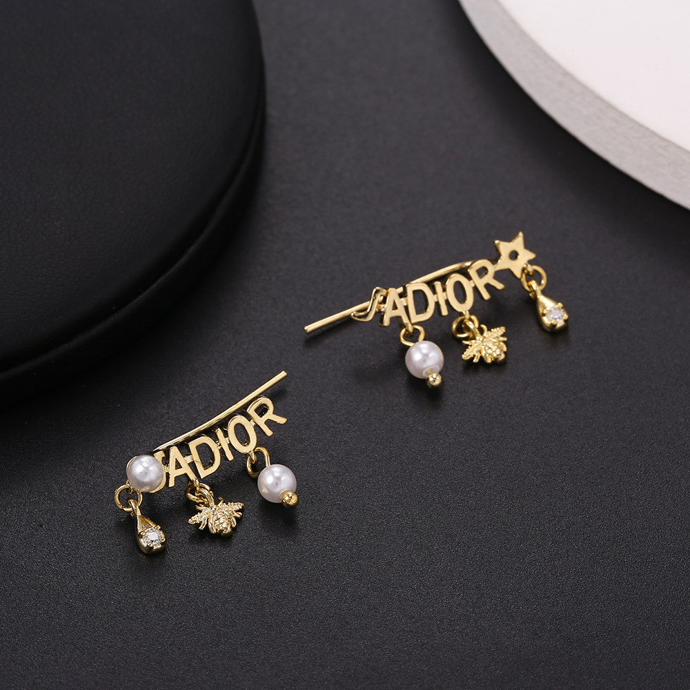 Sterling Argent Aiguille Abeille Zircon Simple Gland Oreille Goujons Oreille Clip Femelle Dijia Capricieux Fée Internet Influenceur Boucles D'oreilles Spot display picture 4