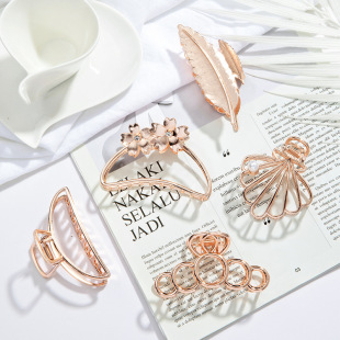 37g Weight Headwear Classification Birthday Occasion Alloy Material Women'S Gender Fashion Style Geometric Shell Flower Big Catch Metal Hair Clip 1